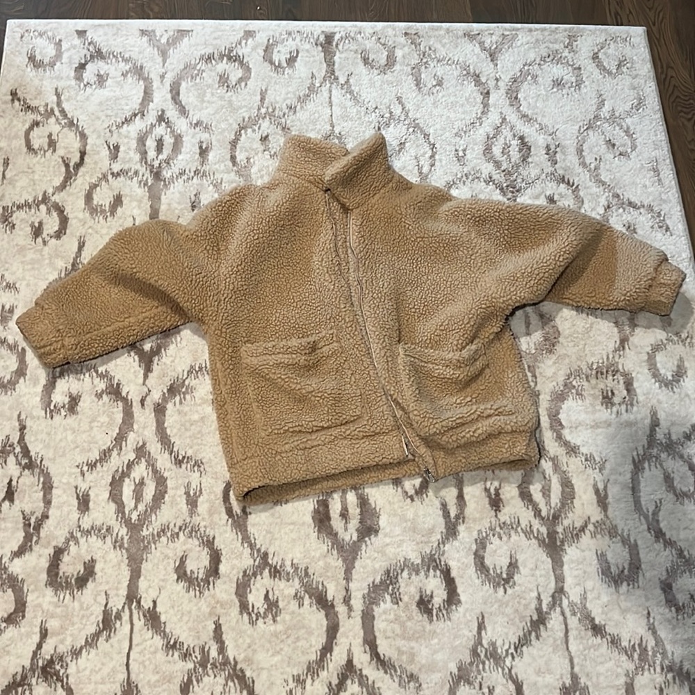 I AM GIA beige fleece. Worn 5 times